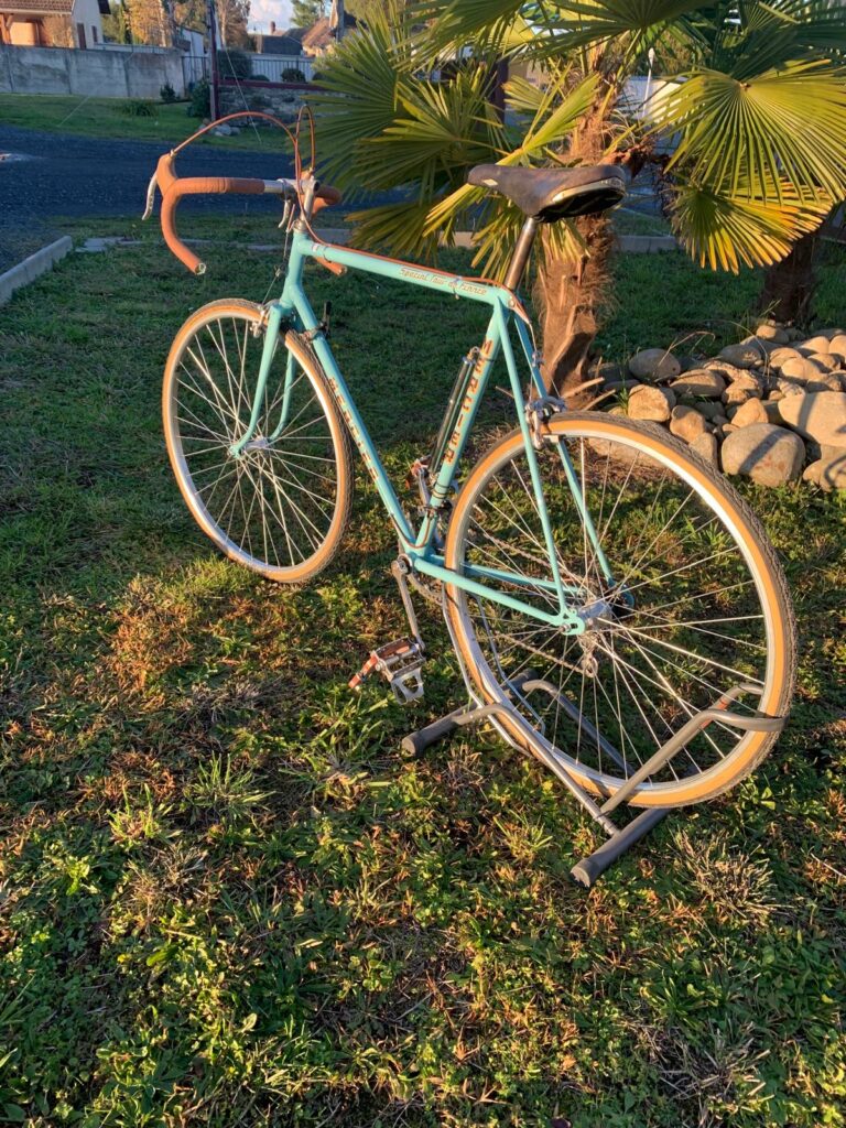 Lire la suite à propos de l’article Restauration de vélo ancien : redonner vie à votre deux-roues avec Home Bike Service